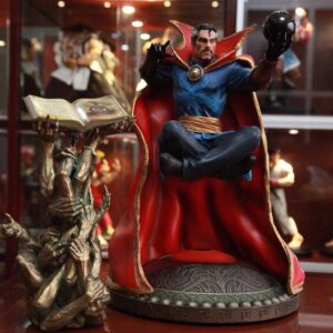 Estátua Dr. Strange