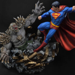 Estátua Superman VS Doomsday Deluxe